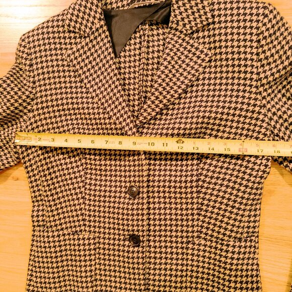 MaxMara Virgin Wool and Cashmere Houndstooth Blazer - Picture 8 of 11